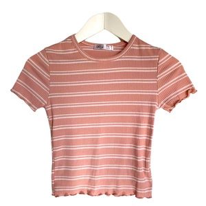 Pink and White Short Sleeve Top. 4